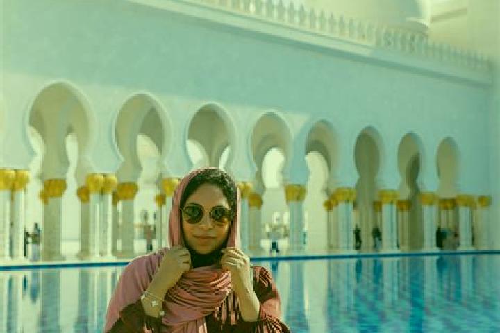 Sienna, 35 — Escort in Abu Homeyzeh, Iran
