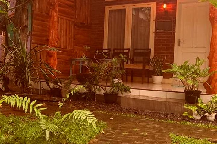 Sienna, 35 — Escort in Krajan Dermawuharjo, Indonesia