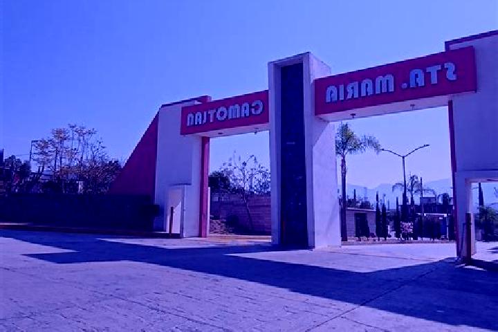 Sienna, 35 — Escort in Santa Maria Camotlan, Mexico