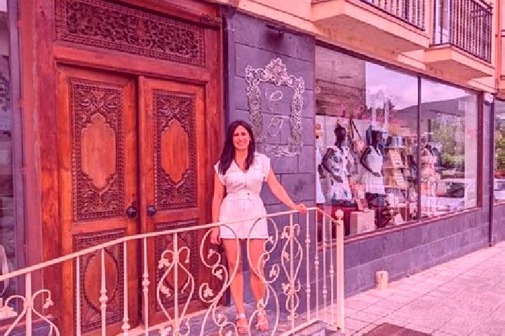 Sienna, 35 — Escort in Villasana de Mena, Spain