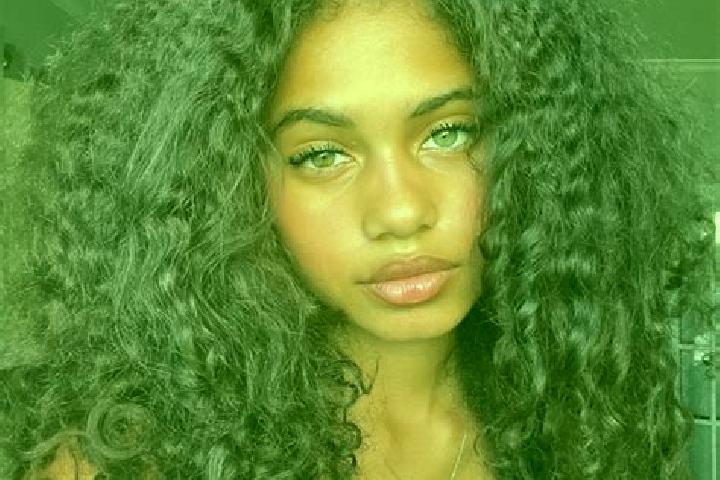 Sienna, 36, a auburn blue-eyed ebony companion based in Rouvres. Offering CIM, OWO, Duos. Available for incall and outcall, day and evening dates.