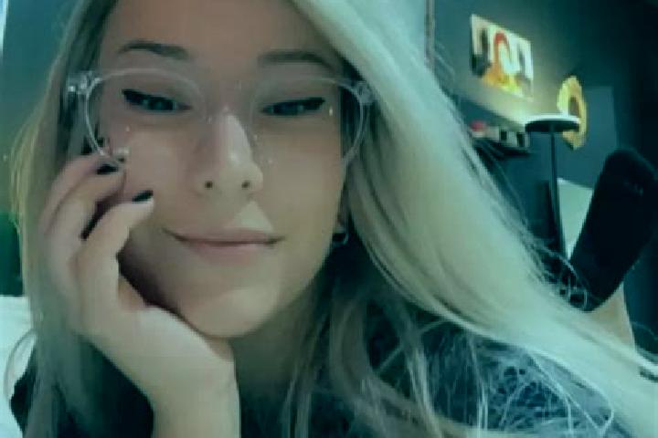 Sienna, 36, a blonde grey-eyed mixed companion based in Corrooy. Offering CIM, Travel Companion, 69, Girlfriend Experience. Available for incall and outcall,...