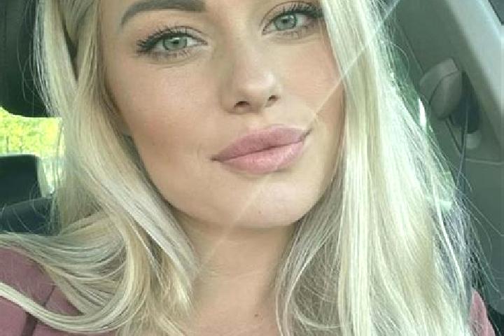 Sienna, 36, a blonde hazel-eyed caribbean companion based in Gudinos. Offering BDSM, Overnight, Massage, 69, Deep French Kissing. Available for incall and ou...