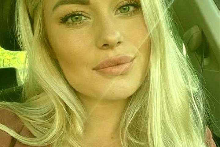 Sienna, 36, a blonde hazel-eyed caucasian companion based in Biggar. Offering Couples, Duos, Deep French Kissing, GFE. Available for incall and outcall, over...