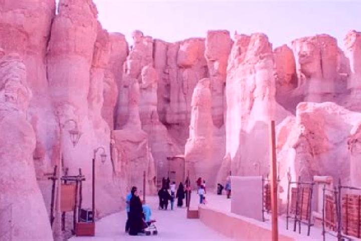 Sienna, 36 — Escort in Hafar Al-Batin, Saudi Arabia