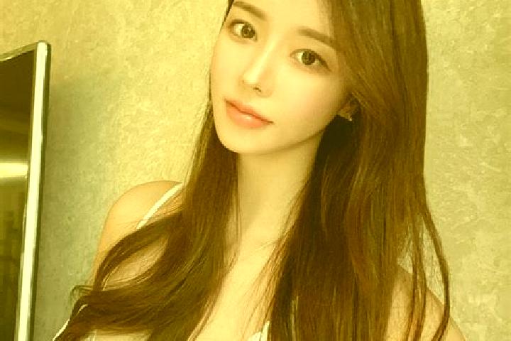 Sienna, 36 — Escort in Sipeng, China