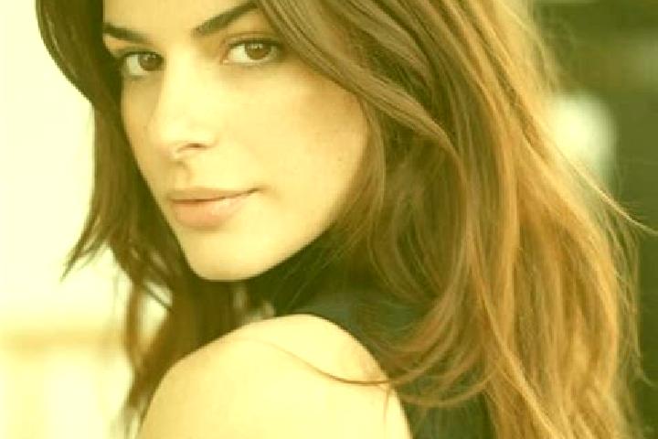 Sienna, 37, a auburn brown-eyed european companion based in Pila. Offering Striptease, Domination, Dinner Date, 69. Available for incall and outcall, overnig...