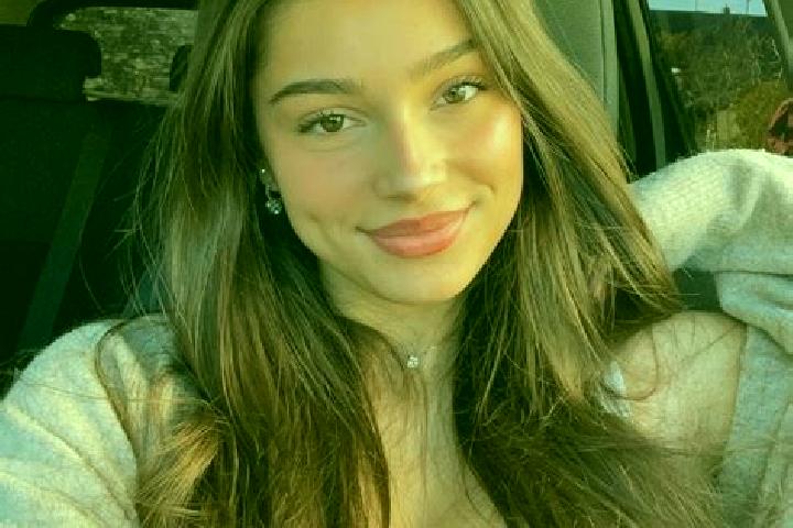 Sienna, 37, a brunette amber-eyed middle eastern companion based in Houten. Offering CIM, A-Level, Party Girl. Available for incall and outcall, day and even...