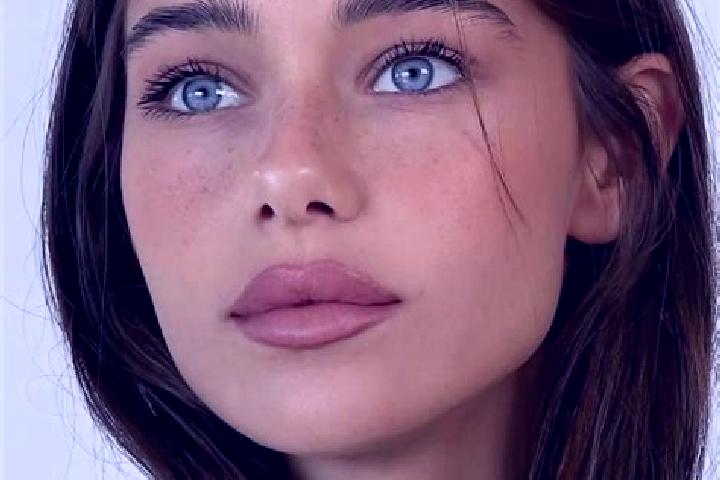 Sienna, 37, a brunette brown-eyed mixed companion based in Onuma. Offering Fetish, A-Level, Massage, Overnight. Available for incall and outcall, overnight b...