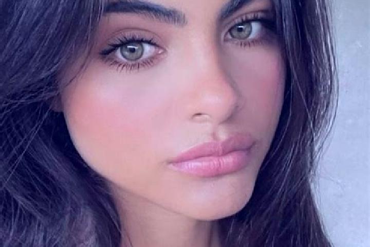 Sienna, 37, a brunette green-eyed european companion based in Afaqi. Offering Duos, OWO, Prostate Massage, Striptease. Available for incall and outcall, day ...