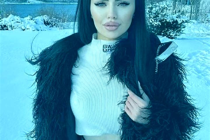 Sienna, 37 — Escort in Ovidiopol, Ukraine