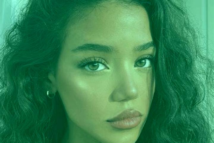 Sienna, 38, a black brown-eyed indian companion based in Villanova d Albenga. Offering GFE, Duos, Domination. Available for incall and outcall, day and eveni...