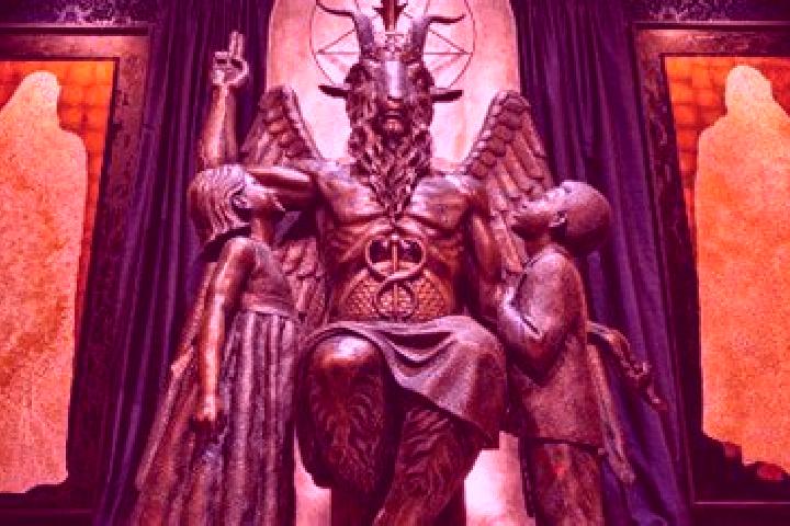 Sienna, 38, a black dark-eyed mediterranean companion based in Satana. Offering Massage, Domination, Tantra. Available for incall and outcall, overnight book...