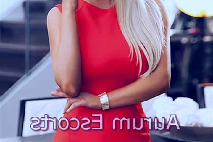 Sienna, 38, a blonde amber-eyed caribbean companion based in McCracken. Offering Massage, Travel Companion, Dinner Date, Striptease. Available for incall and...