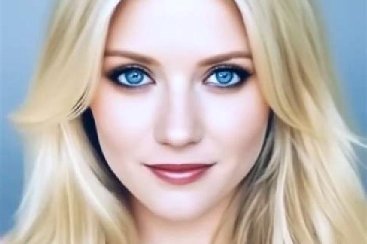 Sienna, 38, a blonde dark-eyed asian companion based in Montmorot. Offering Roleplay, Duos. Available for incall and outcall, day and evening dates.