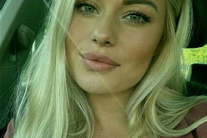 Sienna, 38, a blonde hazel-eyed asian companion based in West Easton. Offering Couples, Massage, Deep French Kissing. Available for incall and outcall, overn...