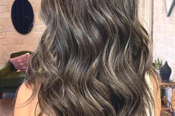 Sienna, 38, a brunette grey-eyed european companion based in Oakden. Offering Party Girl, Deep French Kissing, Prostate Massage, Massage. Available for incal...