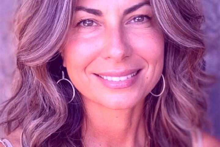Sienna, 38, a brunette grey-eyed latina companion based in Buyunshan. Offering Overnight, Massage, Striptease. Available for incall and outcall, day and even...
