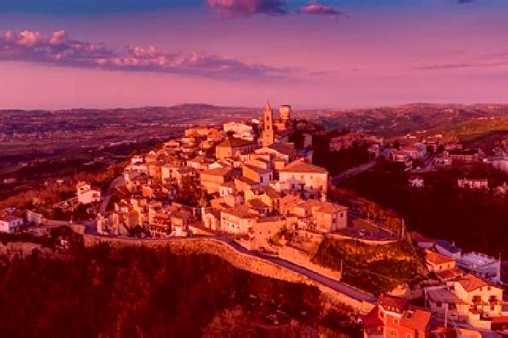 Sienna, 38 — Escort in Cellino Attanasio, Italy