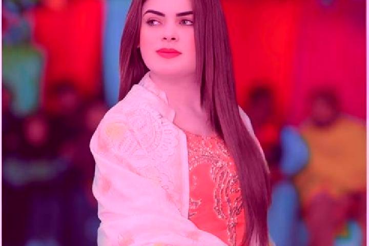 Sienna, 38 — Escort in Kamar Mushani, Pakistan