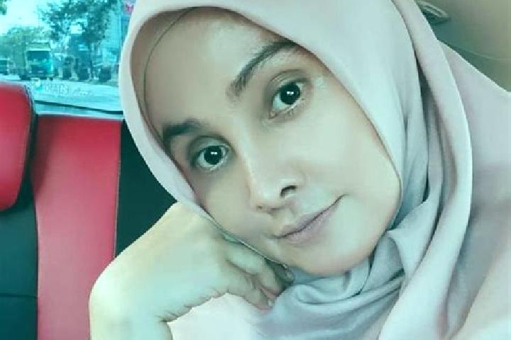 Sienna, 38 — Escort in Padangpanjang, Indonesia