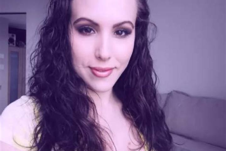 Sienna, 39, a auburn dark-eyed mediterranean companion based in Borgaro Torinese. Offering Dinner Date, Domination, Travel Companion, Striptease. Available f...