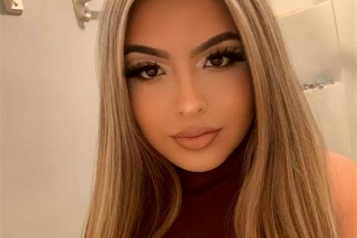 Sienna, 39, a blonde amber-eyed latina companion based in Dobryi Shlyakh. Offering Girlfriend Experience, Erotic Massage, Duos. Available for incall and outc...