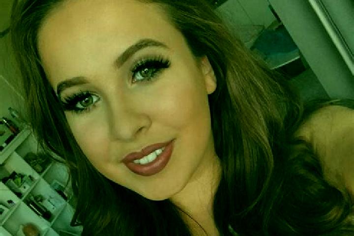 Sienna, 39, a brunette amber-eyed slavic companion based in Macoyahui. Offering OWO, 69, Tantra. Available for incall and outcall, day and evening dates.
