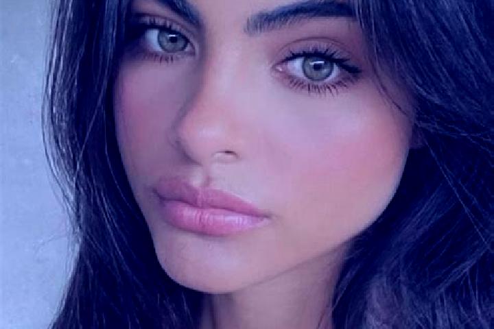 Sienna, 39, a brunette brown-eyed indian companion based in San Cristobal Cucho. Offering Deep French Kissing, Party Girl, Fetish, Prostate Massage. Availabl...