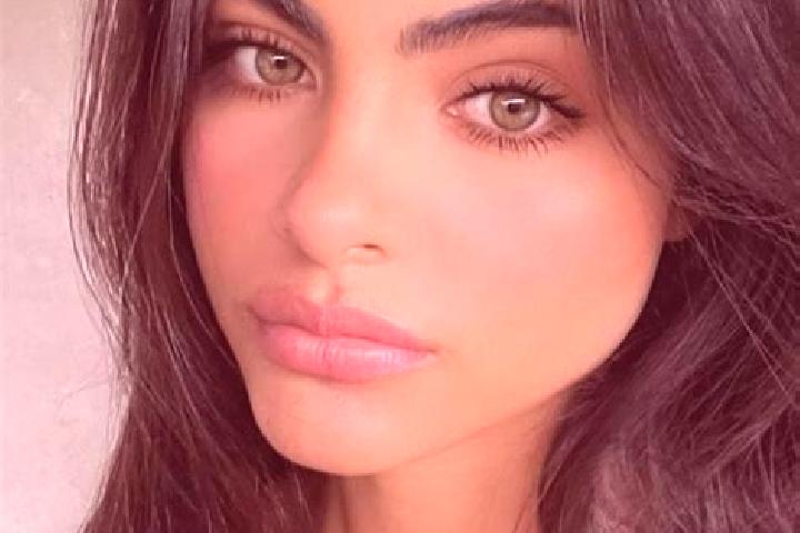 Sienna, 39, a brunette green-eyed latina companion based in Estacion Rosales. Offering Couples, Girlfriend Experience, Tantra, Domination, Massage. Available...