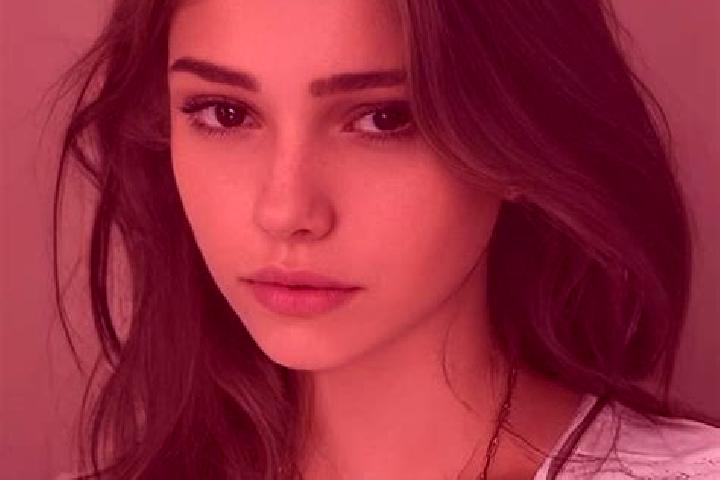 Sienna, 39, a chestnut grey-eyed slavic companion based in Buda. Offering Travel Companion, Overnight, Duos, Tantra, Couples. Available for incall and outcal...
