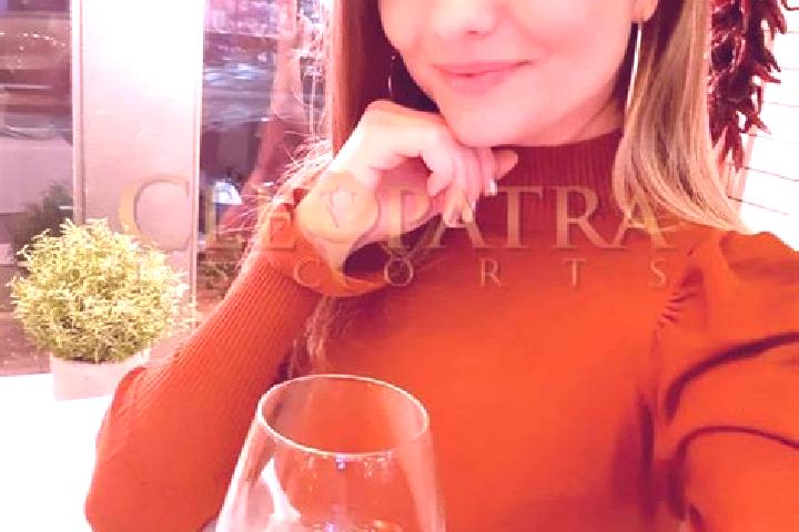 Sienna, 39, a dark blonde dark-eyed mediterranean companion based in Dobronin. Offering Girlfriend Experience, Dinner Date, OWO, Couples. Available for incal...
