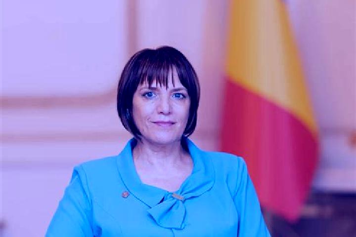 Sienna, 39 — Escort in Dascalu, Romania
