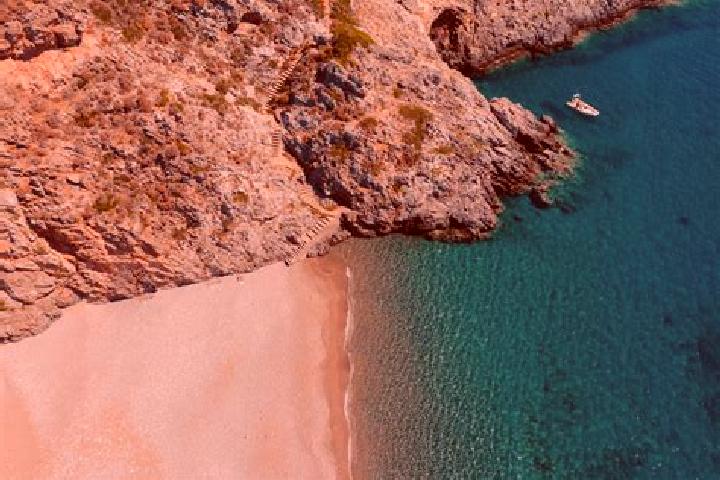 Sienna, 39 — Escort in Kythira, Greece