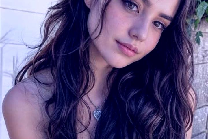 Sofia, 20, a brunette hazel-eyed middle eastern companion based in Zuyivka. Offering Tantra, Roleplay, GFE, CIM. Available for incall and outcall, day and ev...
