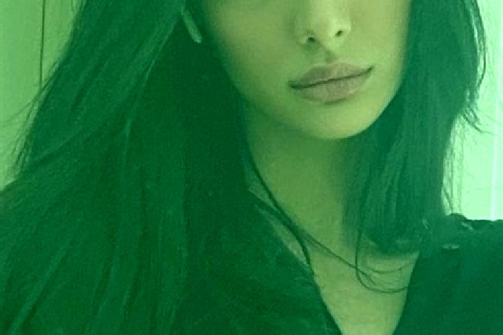 Sofia, 20, a red dark-eyed middle eastern companion based in Niederkirchen bei Deidesheim. Offering Deep French Kissing, Erotic Massage, OWO, CIM, Party Girl...