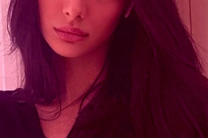 Sofia, 20, a red dark-eyed middle eastern companion based in Ohrum. Offering CIM, Roleplay, Fetish. Available for incall and outcall, day and evening dates.