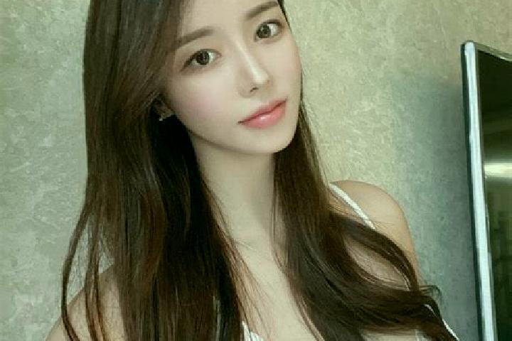Sofia, 20 — Escort in Changshengqiao, China