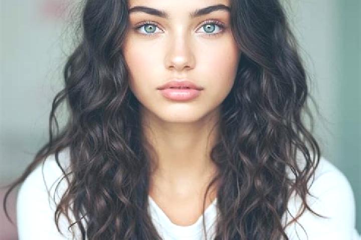 Sofia, 21, a auburn amber-eyed mediterranean companion based in Peyruis. Offering Duos, Deep French Kissing, Striptease. Available for incall and outcall, da...