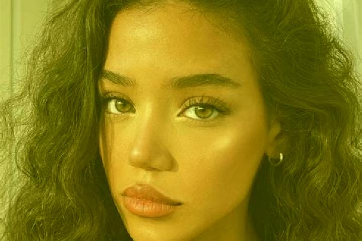 Sofia, 21, a black brown-eyed caucasian companion based in Buena Vista 1ra. Seccion. Offering Dinner Date, Girlfriend Experience, Roleplay. Available for inc...