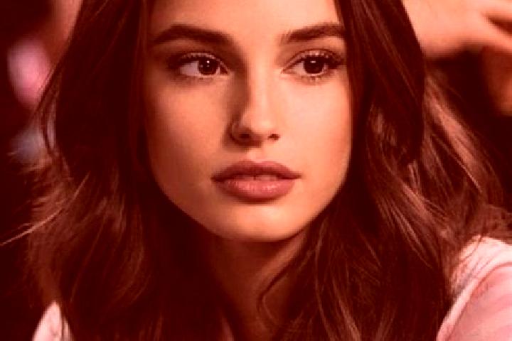 Sofia, 21, a brunette brown-eyed asian companion based in Oliveira. Offering Deep French Kissing, Erotic Massage, Massage, Girlfriend Experience. Available f...