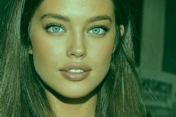 Sofia, 21, a chestnut green-eyed caucasian companion based in Cadrezzate. Offering Overnight, Travel Companion, CIM, Roleplay, Massage. Available for incall ...