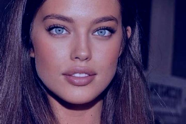 Sofia, 21, a chestnut green-eyed caucasian companion based in Ozu. Offering Duos, Overnight, A-Level, Party Girl. Available for incall and outcall, overnight...