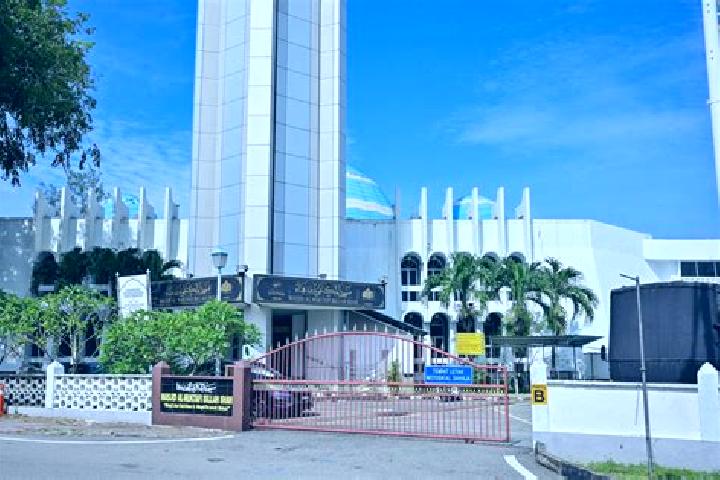 Sofia, 21 — Escort in Bandar Al-Muktafi Billah Shah, Malaysia