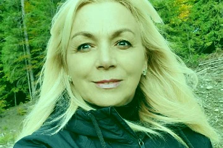 Sofia, 21 — Escort in Dolhesti, Romania