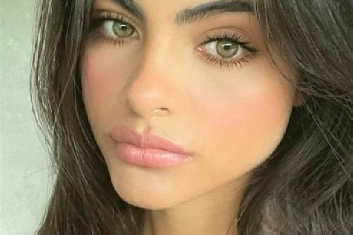 Sofia, 22, a brunette grey-eyed indian companion based in Huajintlan. Offering Duos, BDSM, Overnight, 69, Prostate Massage. Available for incall and outcall,...