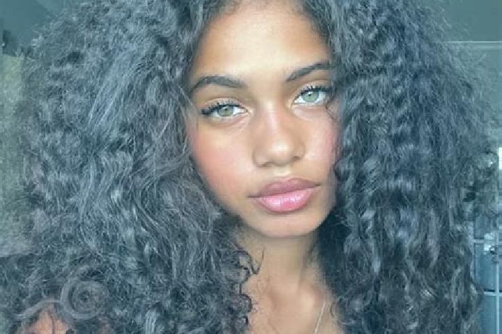 Sofia, 22, a chestnut blue-eyed ebony companion based in Gerzensee. Offering Overnight, Dinner Date, A-Level, Fetish, Deep French Kissing. Available for inca...