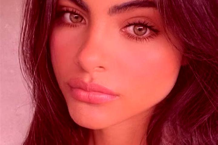 Sofia, 22, a dark blonde green-eyed indian companion based in Albaretto della Torre. Offering Deep French Kissing, CIM, Roleplay, Erotic Massage. Available f...