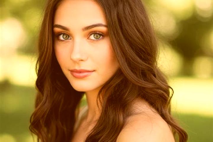 Sofia, 22, a dark blonde hazel-eyed caucasian companion based in Pulangudi. Offering Girlfriend Experience, 69, CIM, Travel Companion, A-Level. Available for...