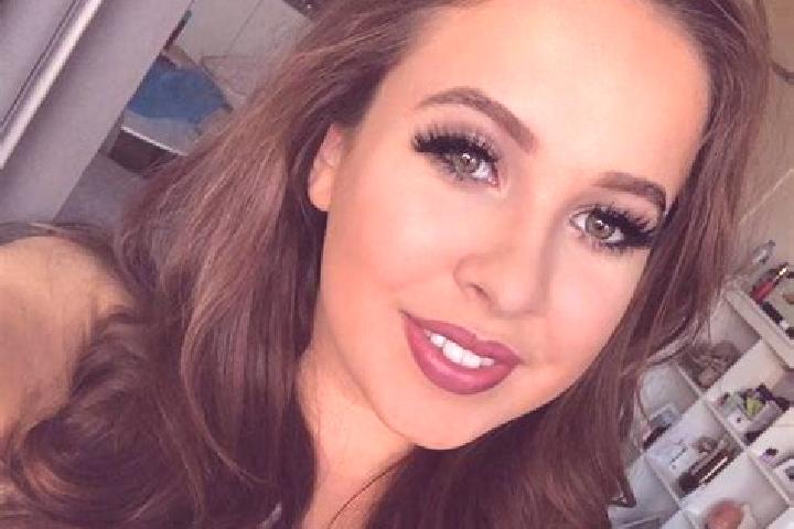 Sofia, 22, a red green-eyed mediterranean companion based in Tiksi. Offering Striptease, Girlfriend Experience. Available for incall and outcall, day and eve...